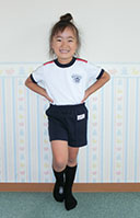 半袖、半ズボンで運動を行います。